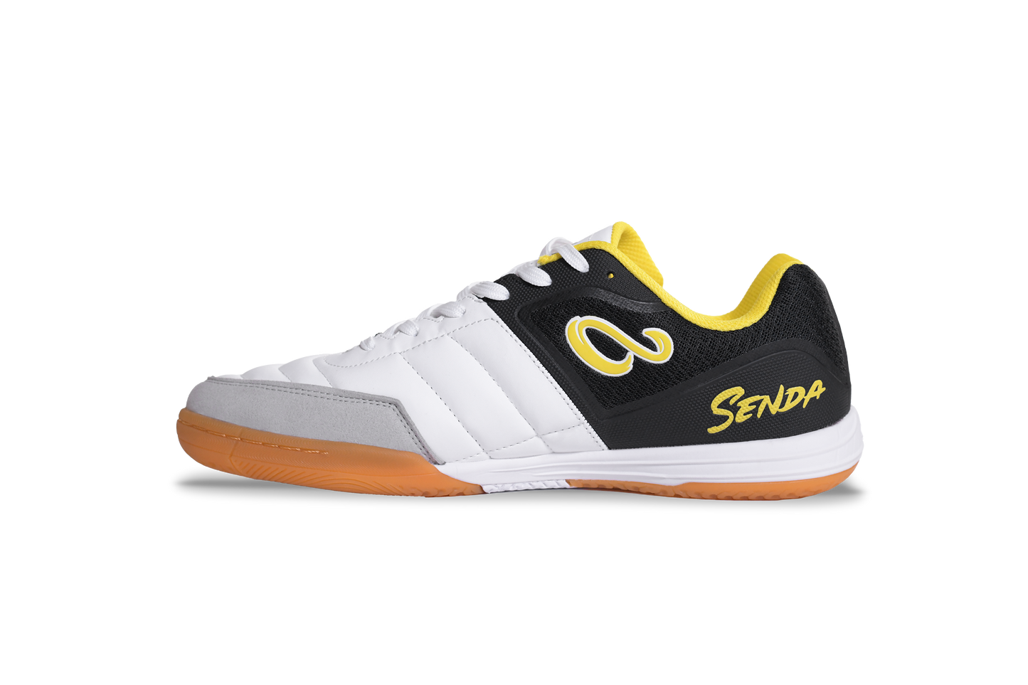 Lateral side of Senda Ushuaia Club 2.0 white futsal shoe featuring bold yellow Senda logo and durable synthetic panels.