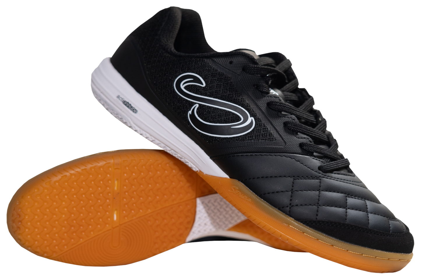 Black Ushuaia Club 2.0 Futsal Shoes by Senda – Lightweight indoor futsal shoes with gum rubber outsole, quilt-stitched toe box, and breathable mesh panels for durability and grip on court surfaces.


